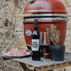 Ökologischer Wein LockDownStoff Rot  Cuveé mit Grill und Fleisch im Sommer